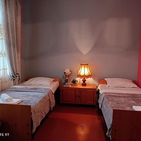 Megobroba Inn Dzentsmani Экстерьер фото