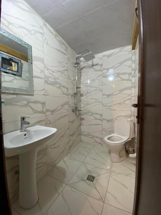 Megobroba Inn Dzentsmani Экстерьер фото