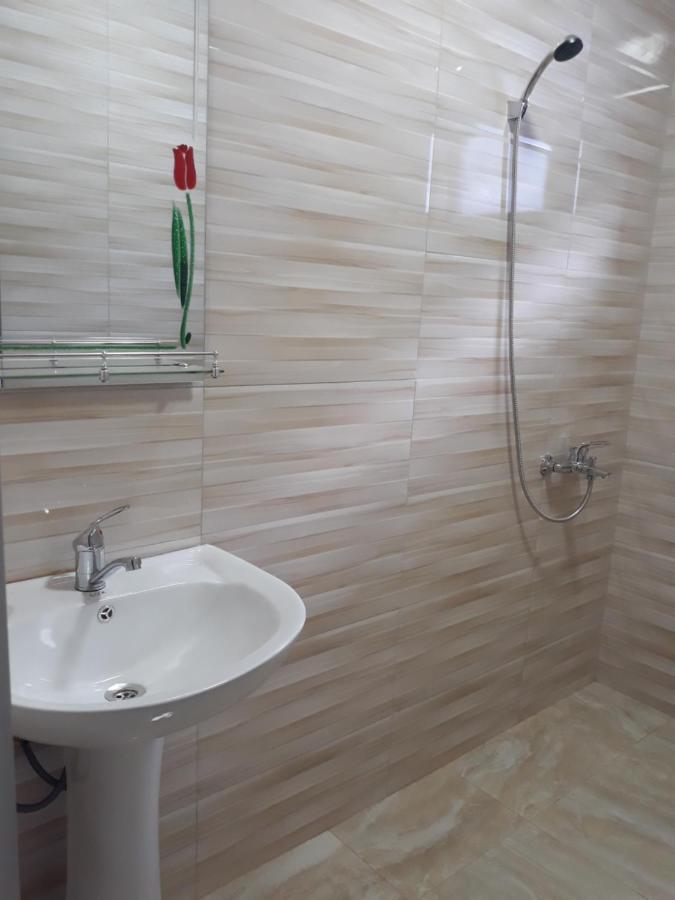Megobroba Inn Dzentsmani Экстерьер фото